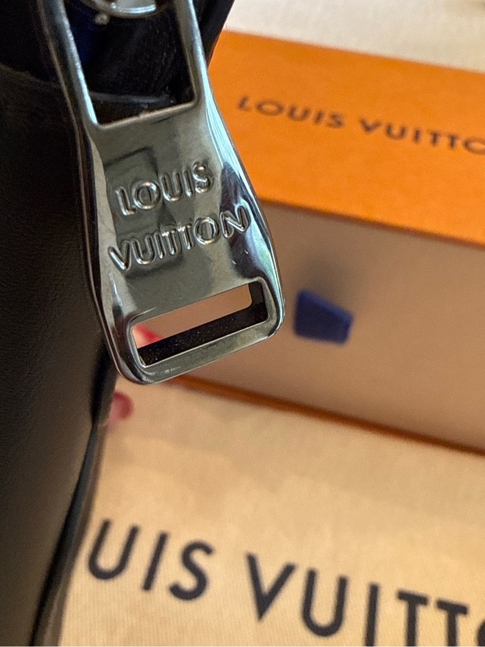 Louis Vuitton Black Monogram Eclipse Sunglasses Pouch GM AUTHENTIC - Picture 8 of 9